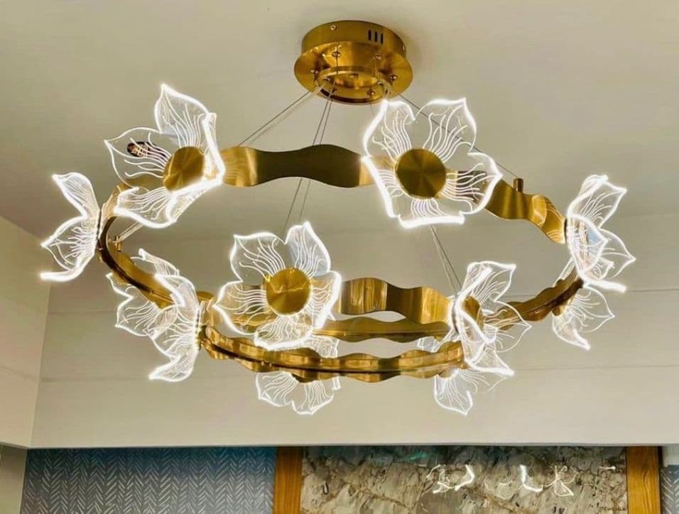BLOOM PENDANT GOLD FINISH WITH GLASS